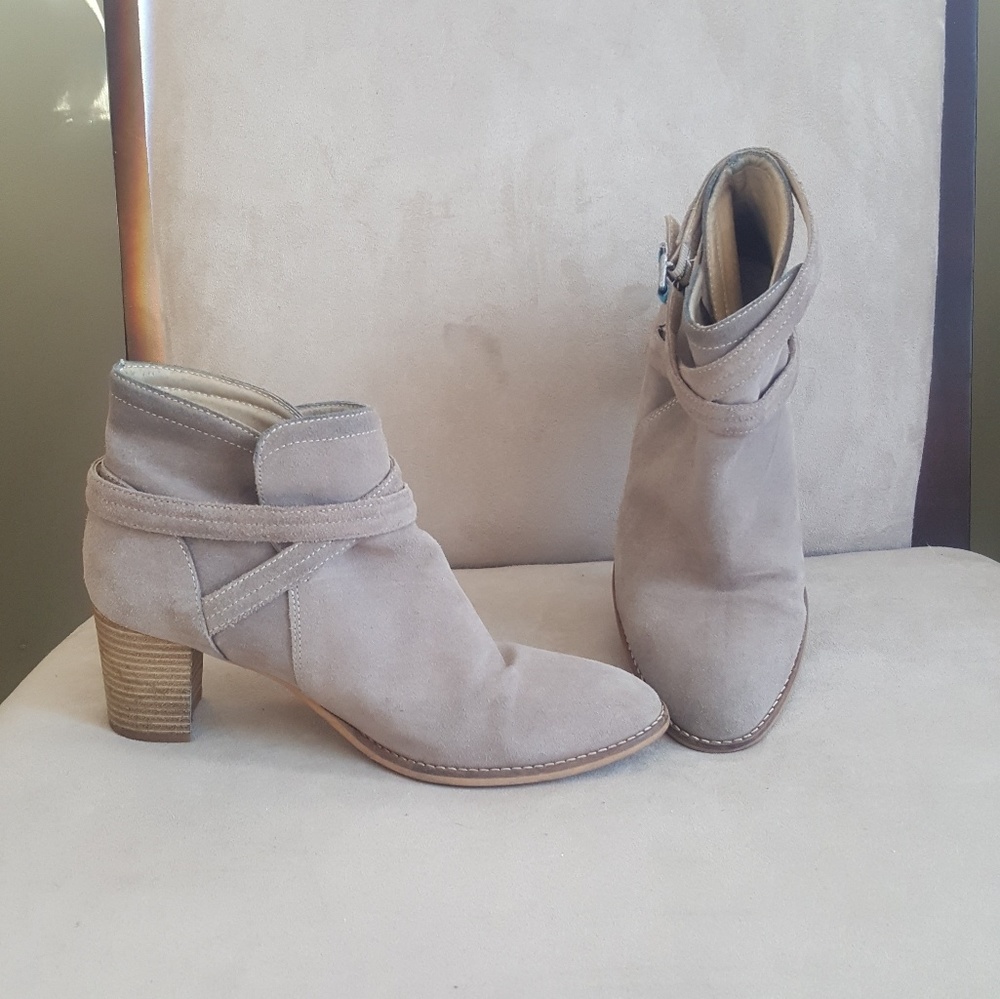 Kickers booties.  Size 9